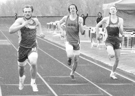 ST. PAUL’S Cody Kuszak and Joel Shafer both earned hardware in the boys’ 400-meter dash last Friday. Kuszak finished that race in third place after he clocked in at 54.30. Shafer came in fifth with a time of 54.99. The boys’ quarter-mile race was won by Jaxon Hammond of Doniphan-Trumbull with a time of 53.43. Photos by Monte Steele